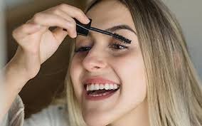 wimpernserum mit hormonen